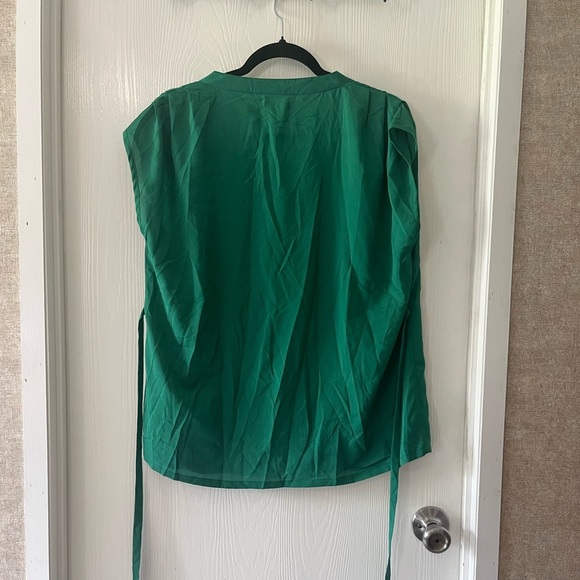 Tulle Emerald Green Button-Up Blouse - Picture 3 of 8